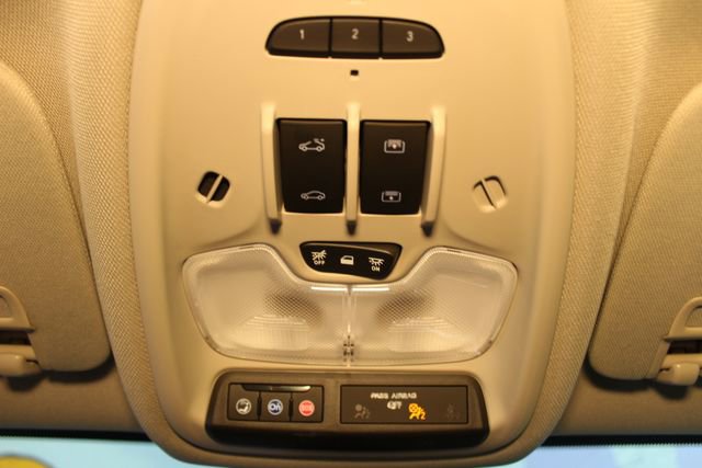 Used 2025 Buick Encore GX Avenir w/ Avenir Technology Package AWD/4WD image 29