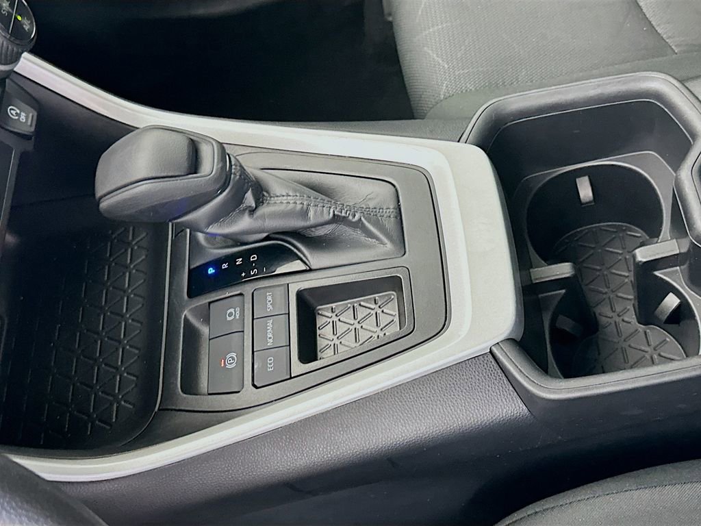 Certified 2024 Toyota RAV4 XLE image 17