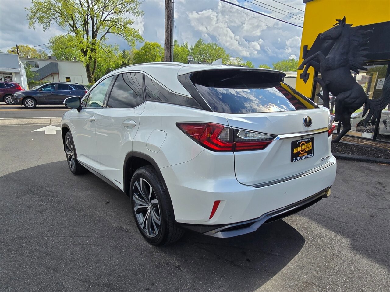 Used 2016 Lexus RX 450h AWD w/ Accessory Package image 2