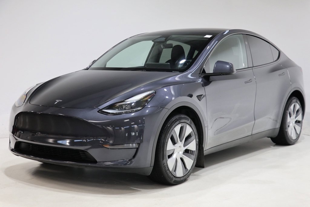 Used 2024 Tesla Model Y Long Range AWD/4WD image 3