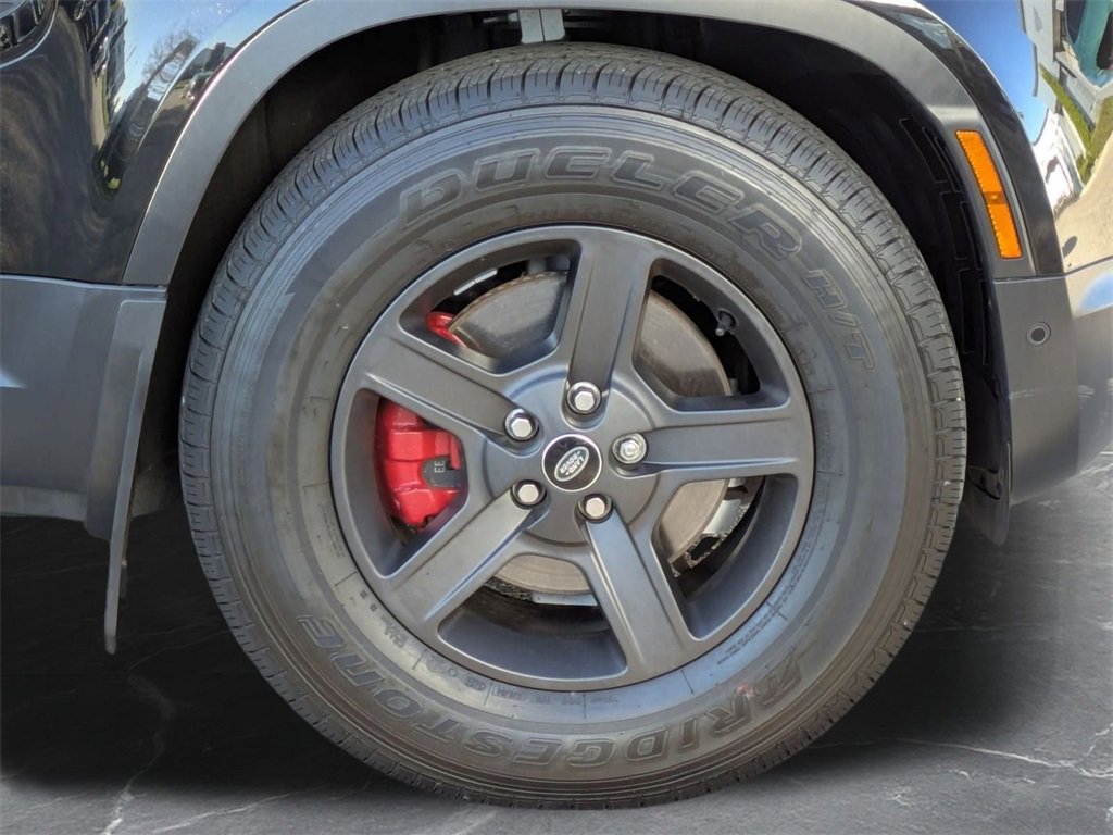 Used 2022 Land Rover Defender 110 image 38