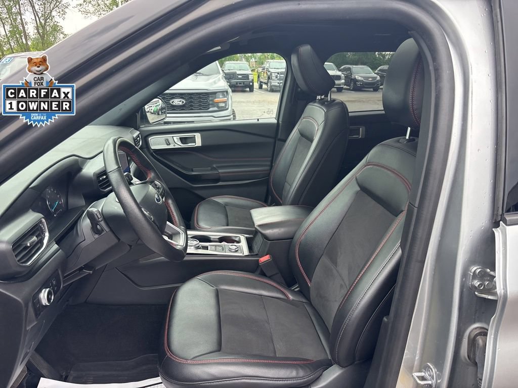 Used 2023 Ford Explorer ST-Line AWD/4WD image 25