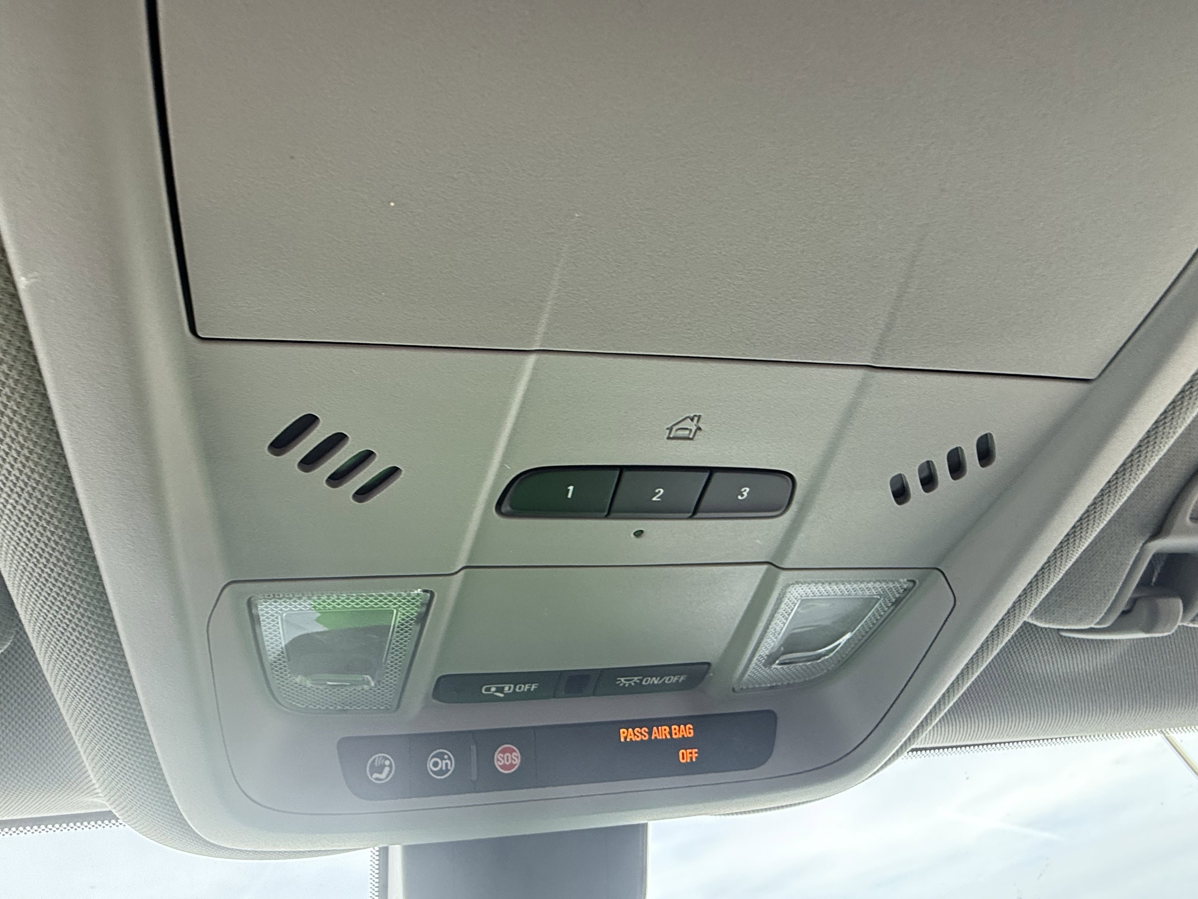 Used 2019 Chevrolet Equinox Premier image 25