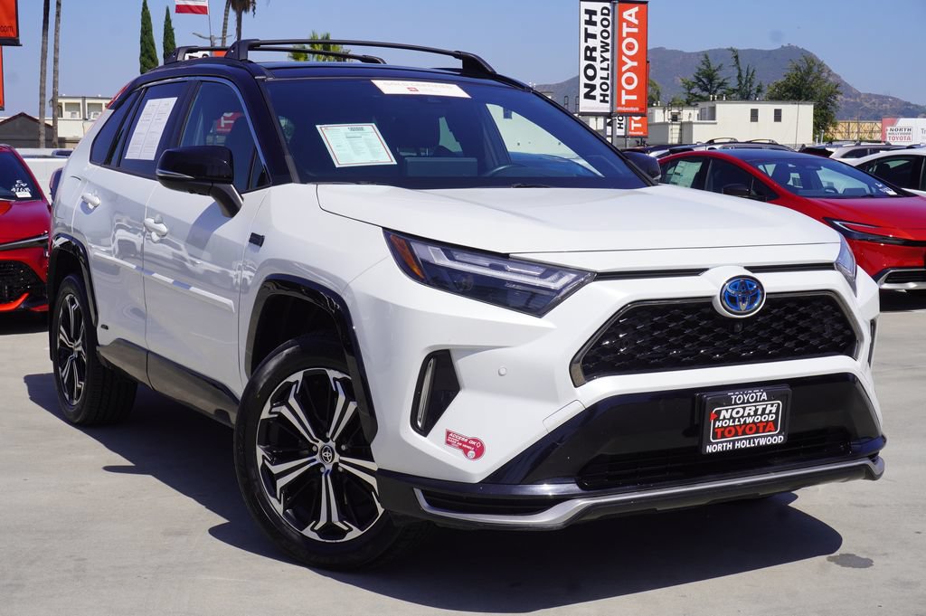 Certified 2024 Toyota RAV4 XSE w/ Premium Package AWD/4WD image 2
