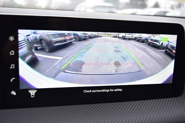 New 2025 Nissan Kicks SR image 16