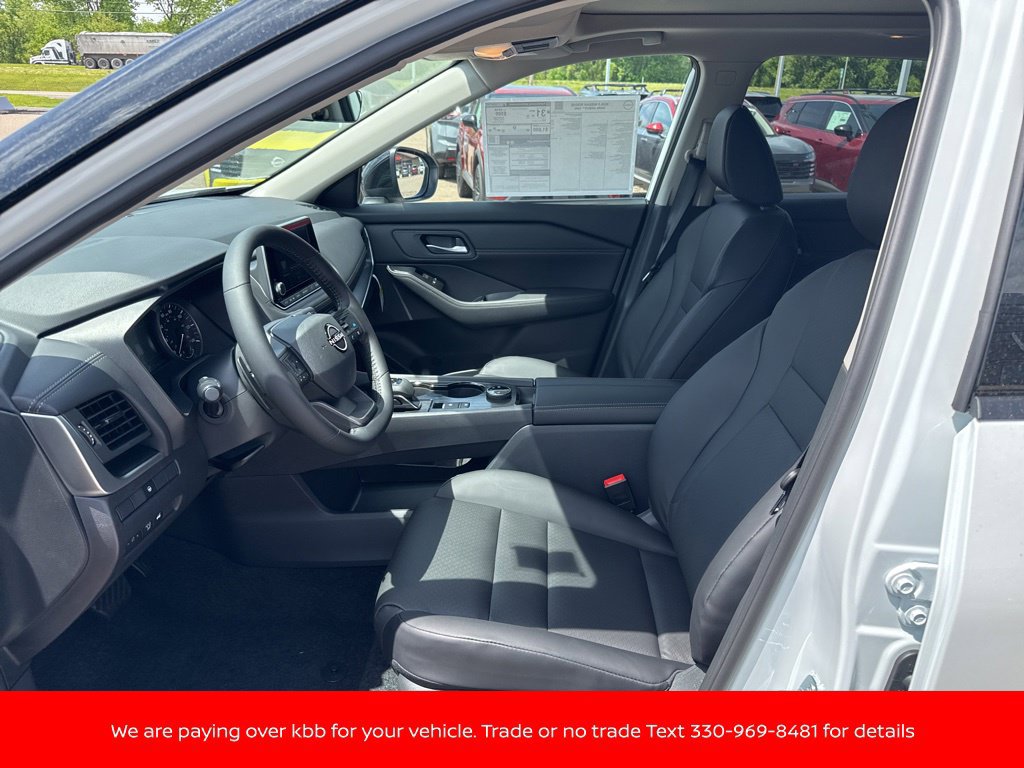 New 2026 Nissan Rogue Dark Armor AWD/4WD image 8