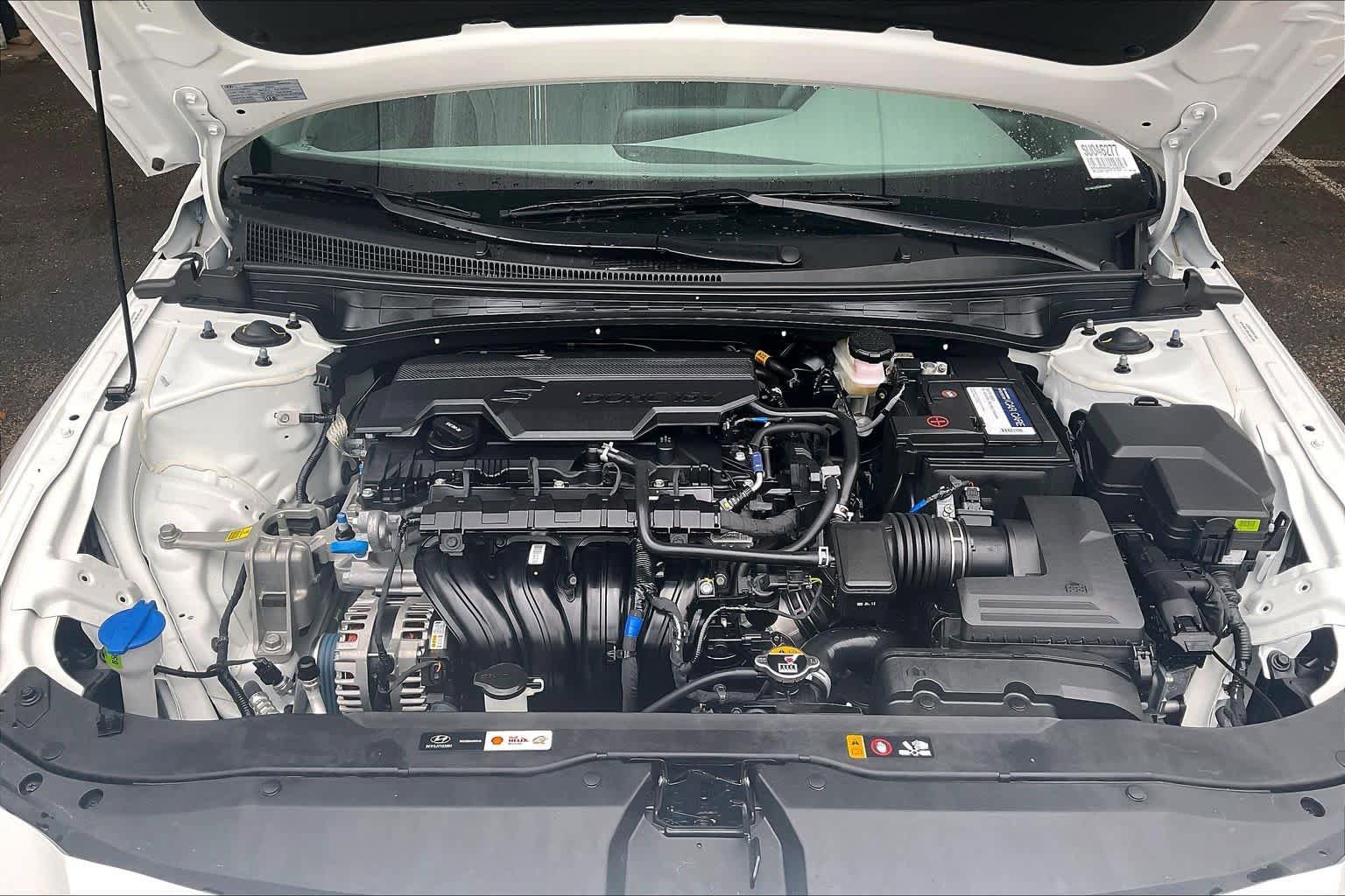 Certified 2025 Hyundai Elantra Sport image 32