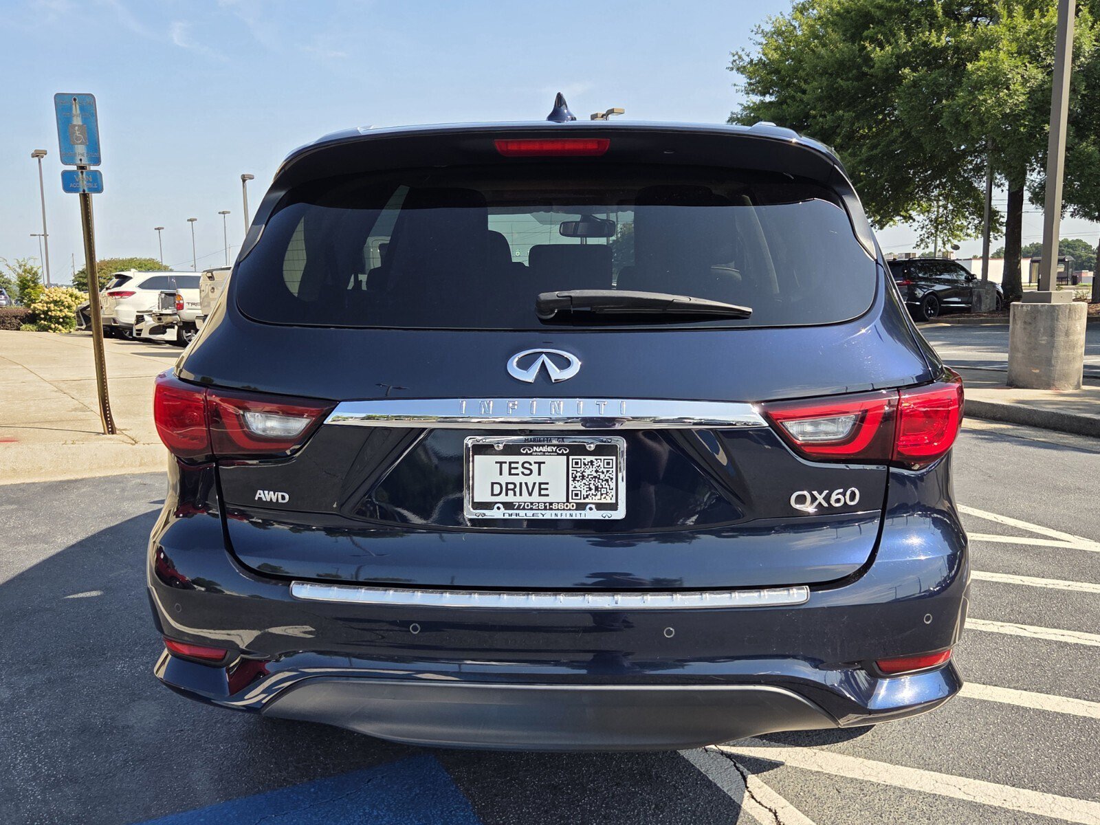 Used 2019 INFINITI QX60 Luxe w/ Essential Package AWD/4WD image 7