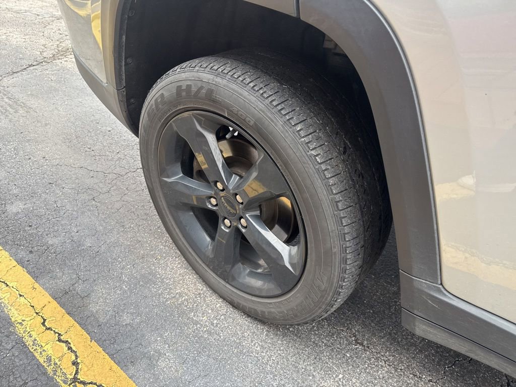 Used 2024 Jeep Grand Cherokee L Altitude image 20