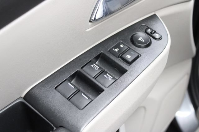 Used 2016 Honda Odyssey EX-L image 9