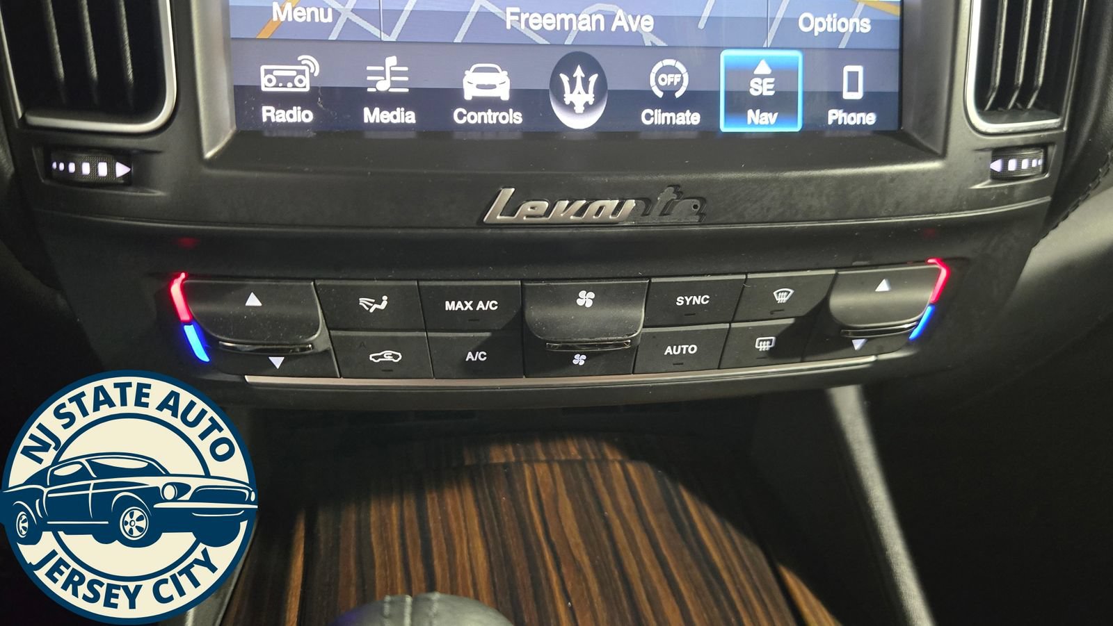 Used 2018 Maserati Levante S GranSport AWD/4WD image 17