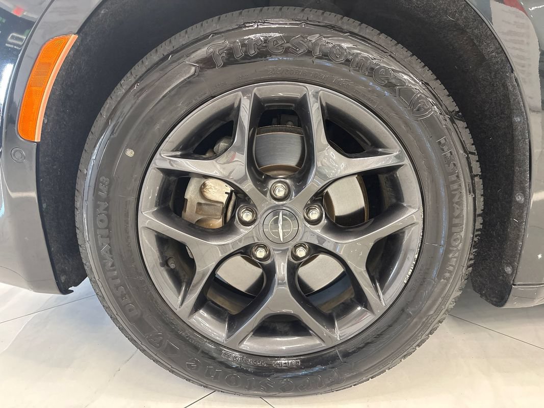 Used 2019 Chrysler Pacifica Touring-L Plus w/ Advanced Safetytec Group FWD image 47