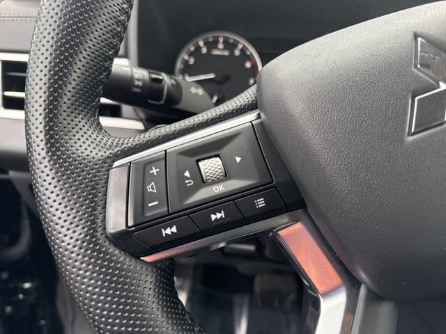 Used 2024 Mitsubishi Outlander SE AWD/4WD image 48