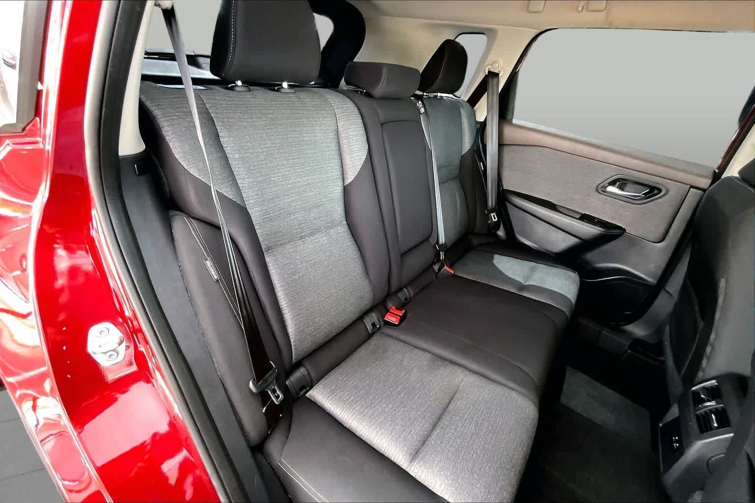 Used 2021 Nissan Rogue SV FWD image 20