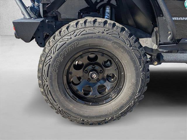 Used 2015 Jeep Wrangler Rubicon w/ Power Convenience Group image 22