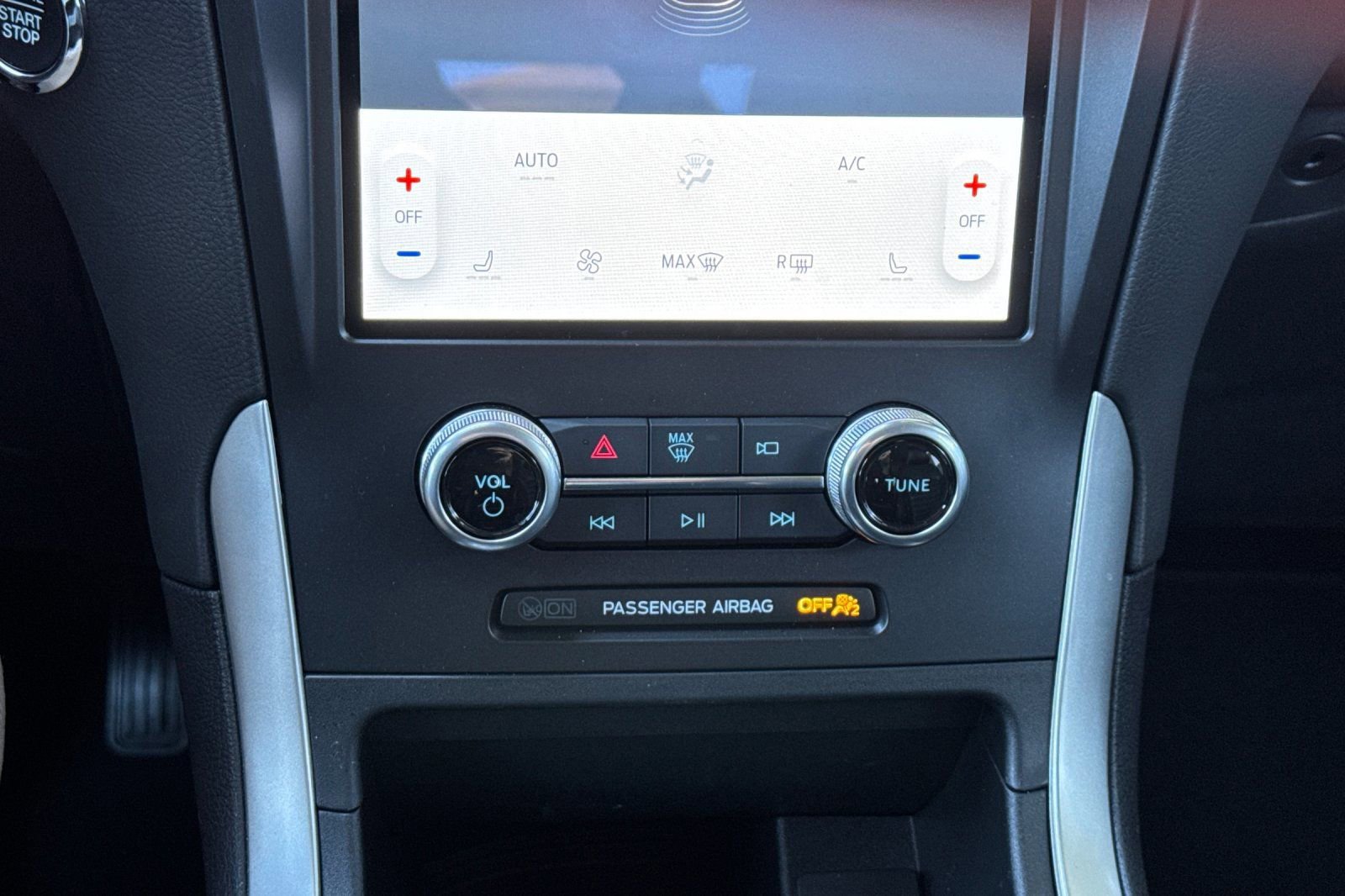 Certified 2024 Ford Edge SEL w/ Convenience Package image 17