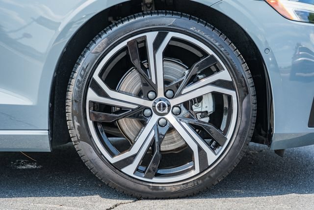Certified 2024 Volvo S60 B5 Plus w/ Climate Package AWD/4WD image 17