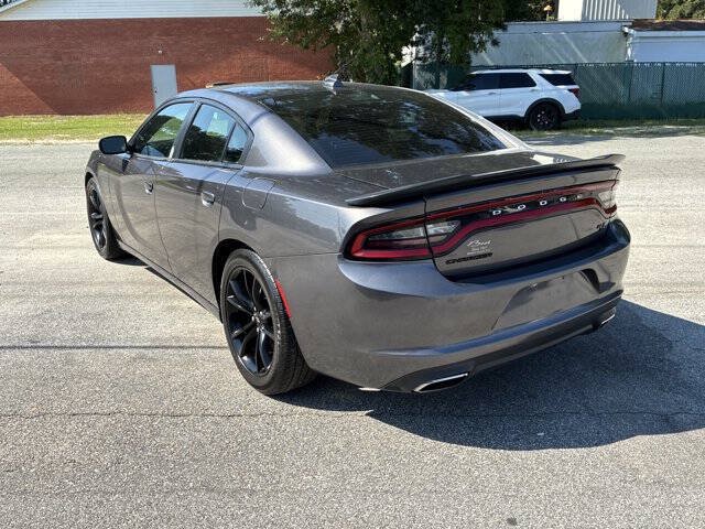 Used 2017 Dodge Charger R/T w/ Blacktop Package RWD image 5