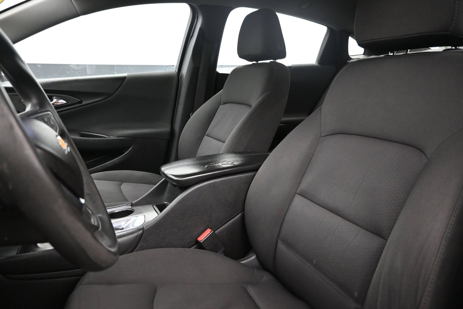 Used 2018 Chevrolet Malibu LT FWD image 11