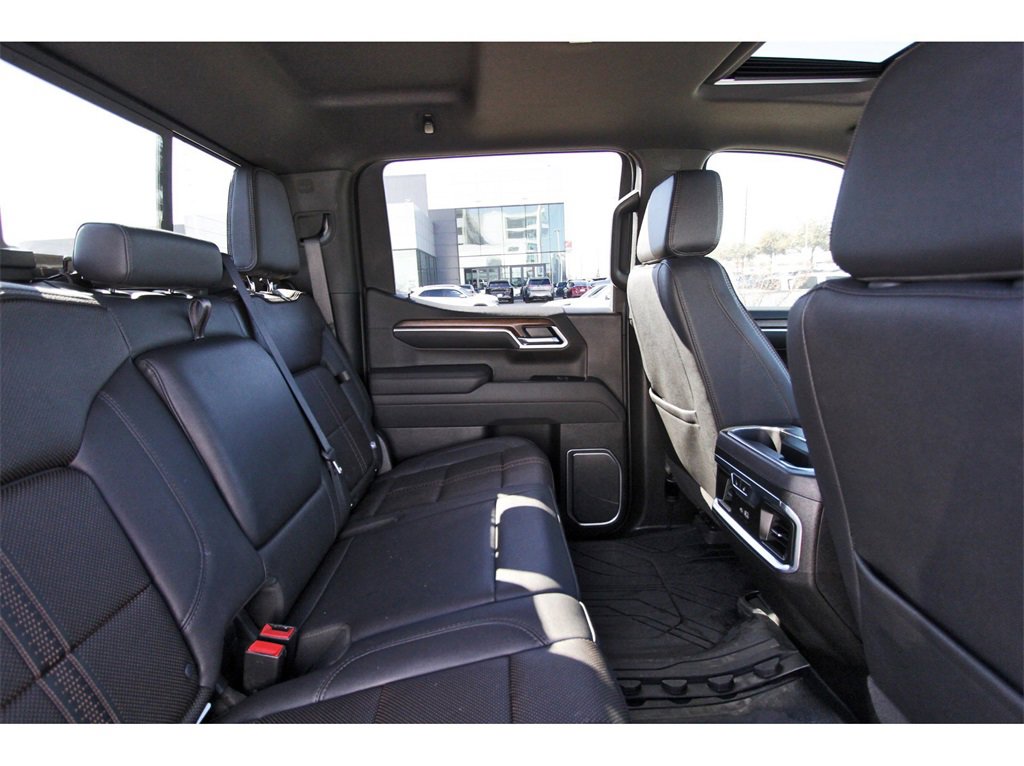 Used 2025 Chevrolet Silverado 1500 High Country w/ High Country Premium Package image 9