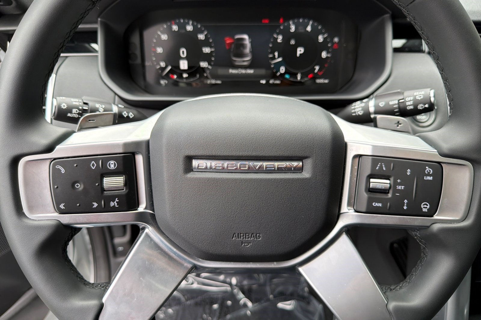 Certified 2025 Land Rover Discovery S AWD/4WD image 11