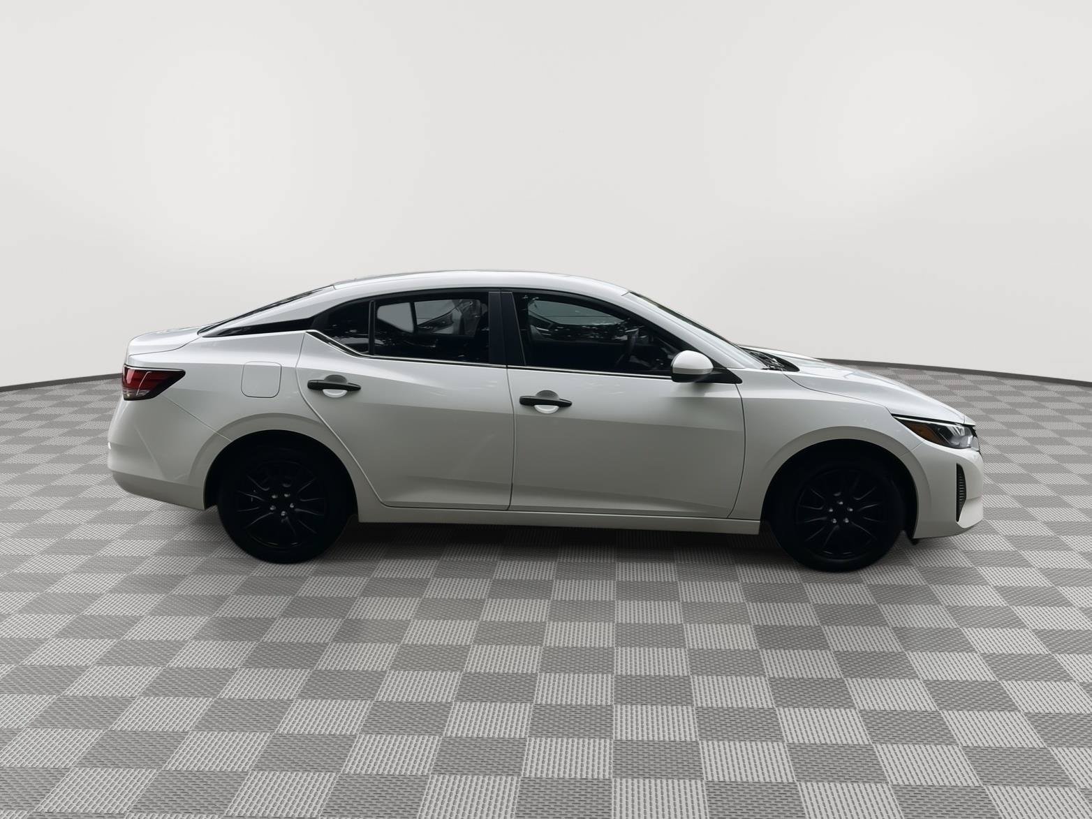 Used 2024 Nissan Sentra S FWD image 4