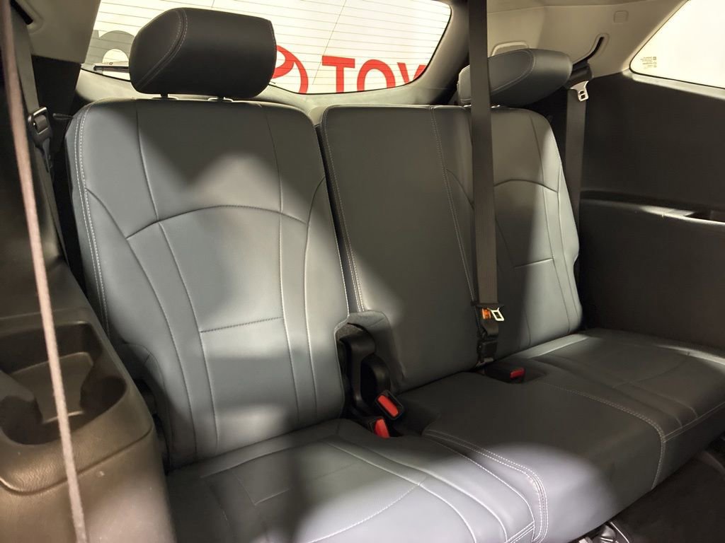 Used 2019 Buick Enclave Premium w/ Trailering Package, 5000 lbs. AWD/4WD image 17