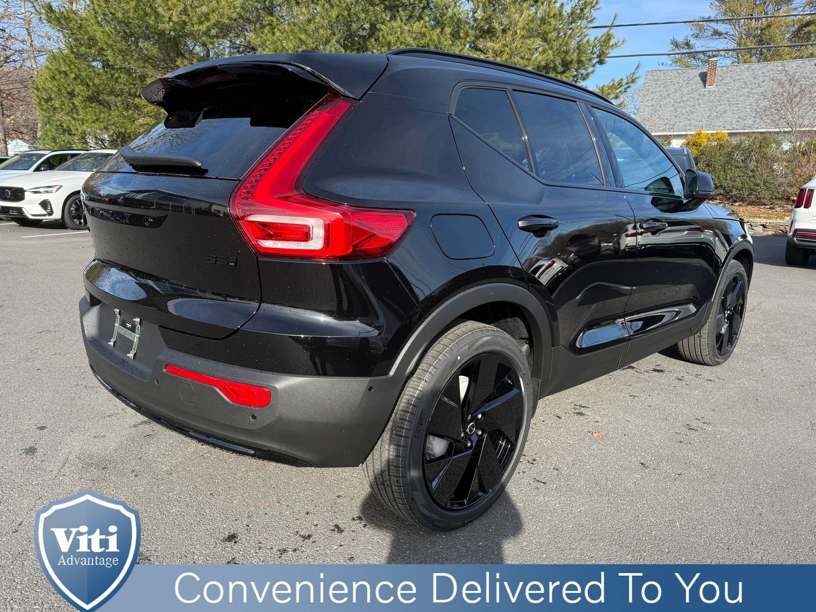 New 2026 Volvo XC40 B5 Ultra w/ Protection Package Premier image 8