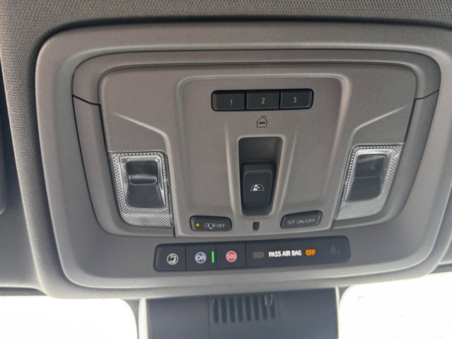 Used 2023 Chevrolet Silverado 1500 LT image 18