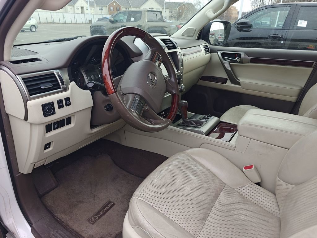 Used 2010 Lexus GX 460 image 8
