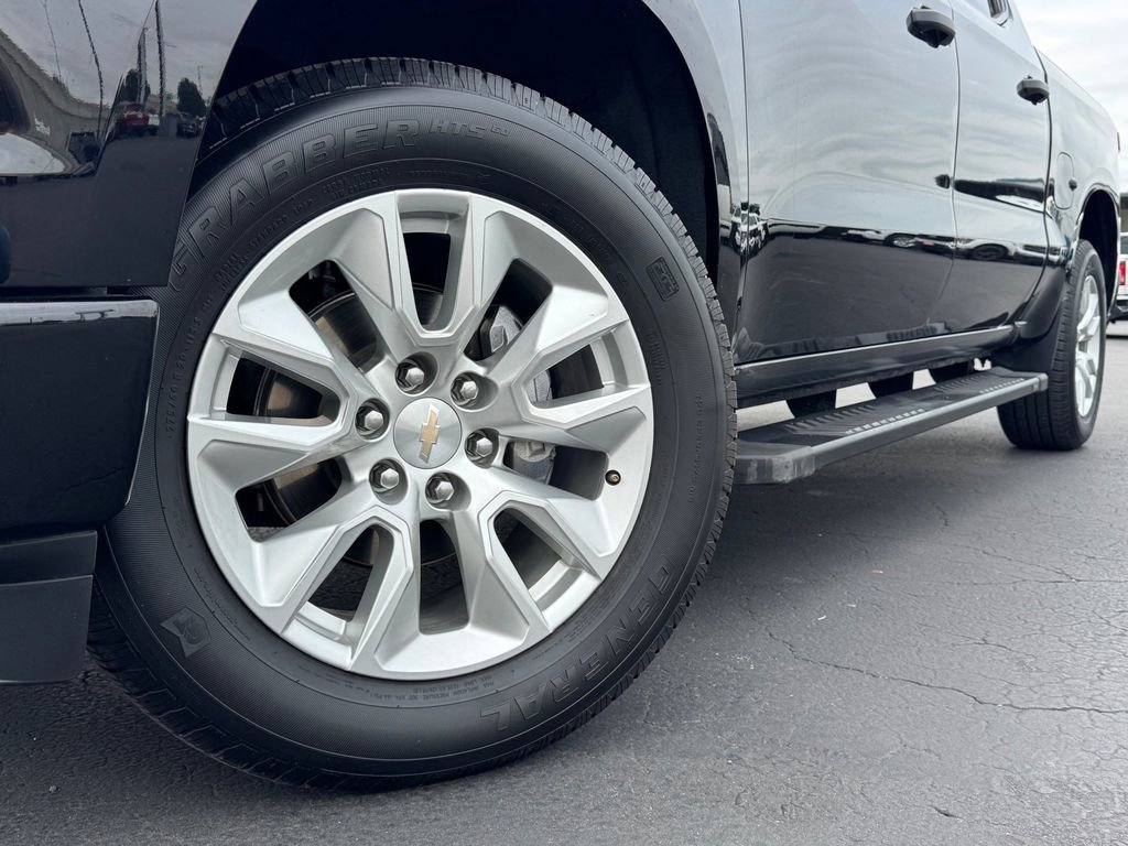 Certified 2024 Chevrolet Silverado 1500 Custom RWD image 2