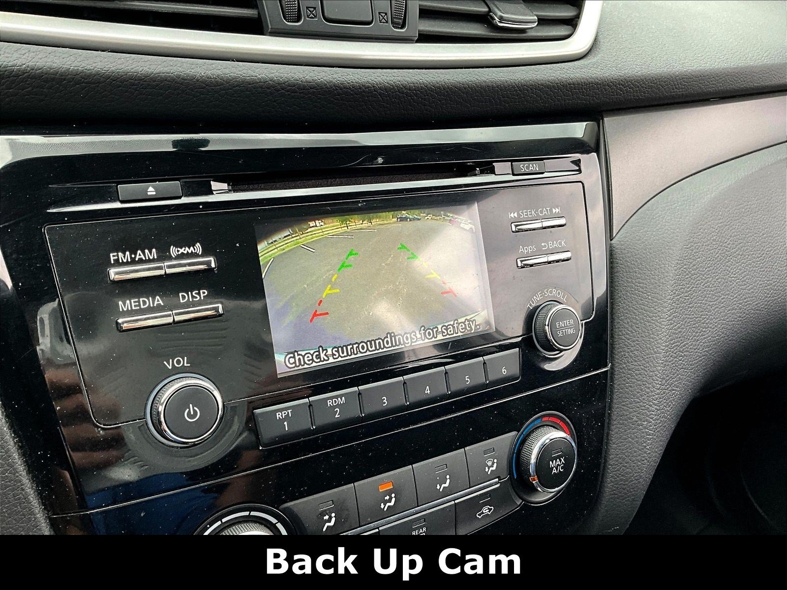 Used 2016 Nissan Rogue S AWD/4WD image 13