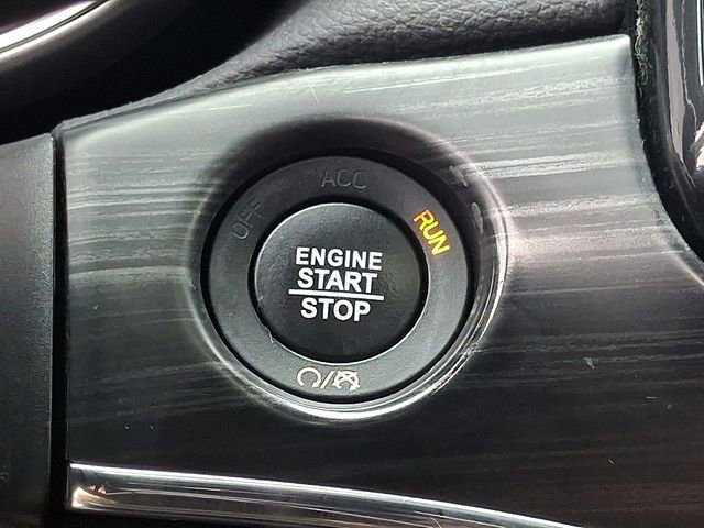 Used 2020 Jeep Grand Cherokee Limited w/ Premium Lighting Group image 24