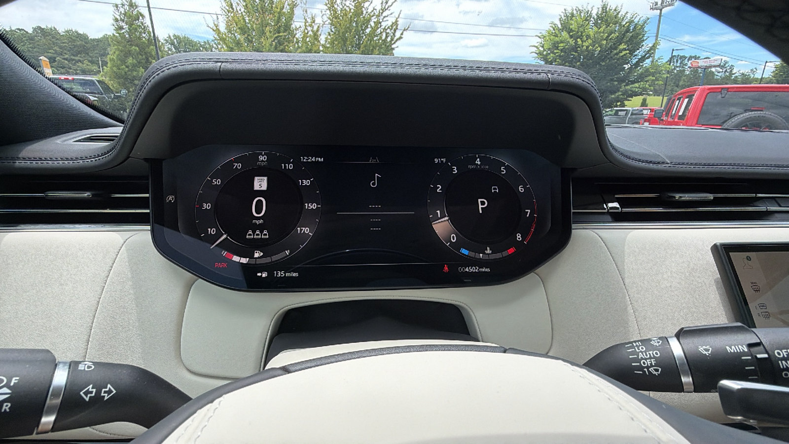 Used 2025 Land Rover Range Rover SE AWD/4WD image 28