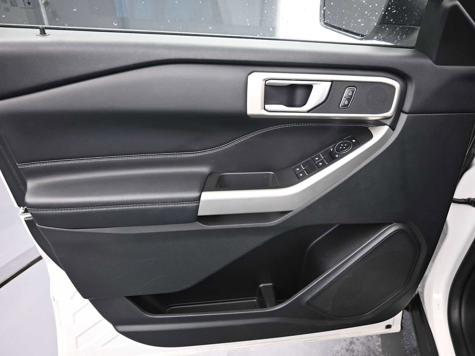 Used 2023 Ford Explorer XLT w/ Equipment Group 202A image 12