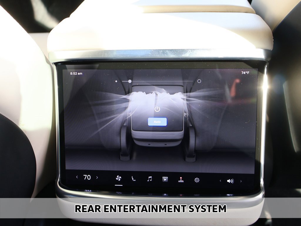 Used 2023 Tesla Model S Plaid image 6