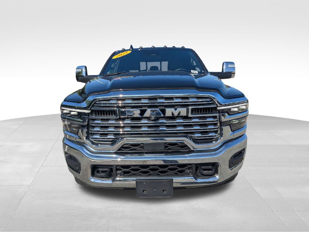 Used 2025 RAM 3500 Limited AWD/4WD image 10