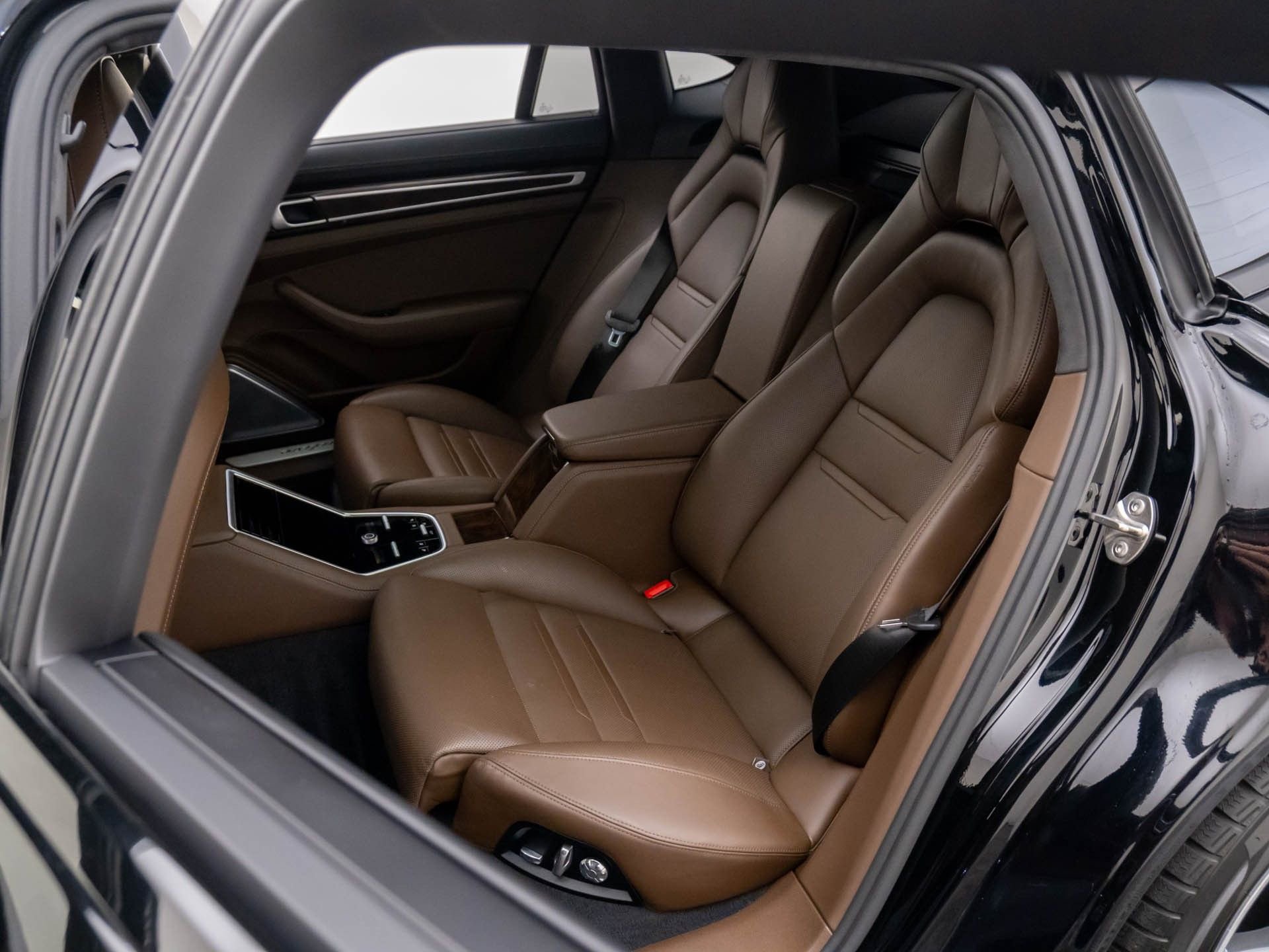 Used 2019 Porsche Panamera Turbo S Executive image 17