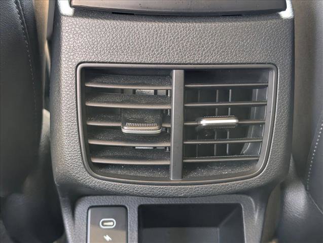 Used 2025 Kia Seltos S image 17