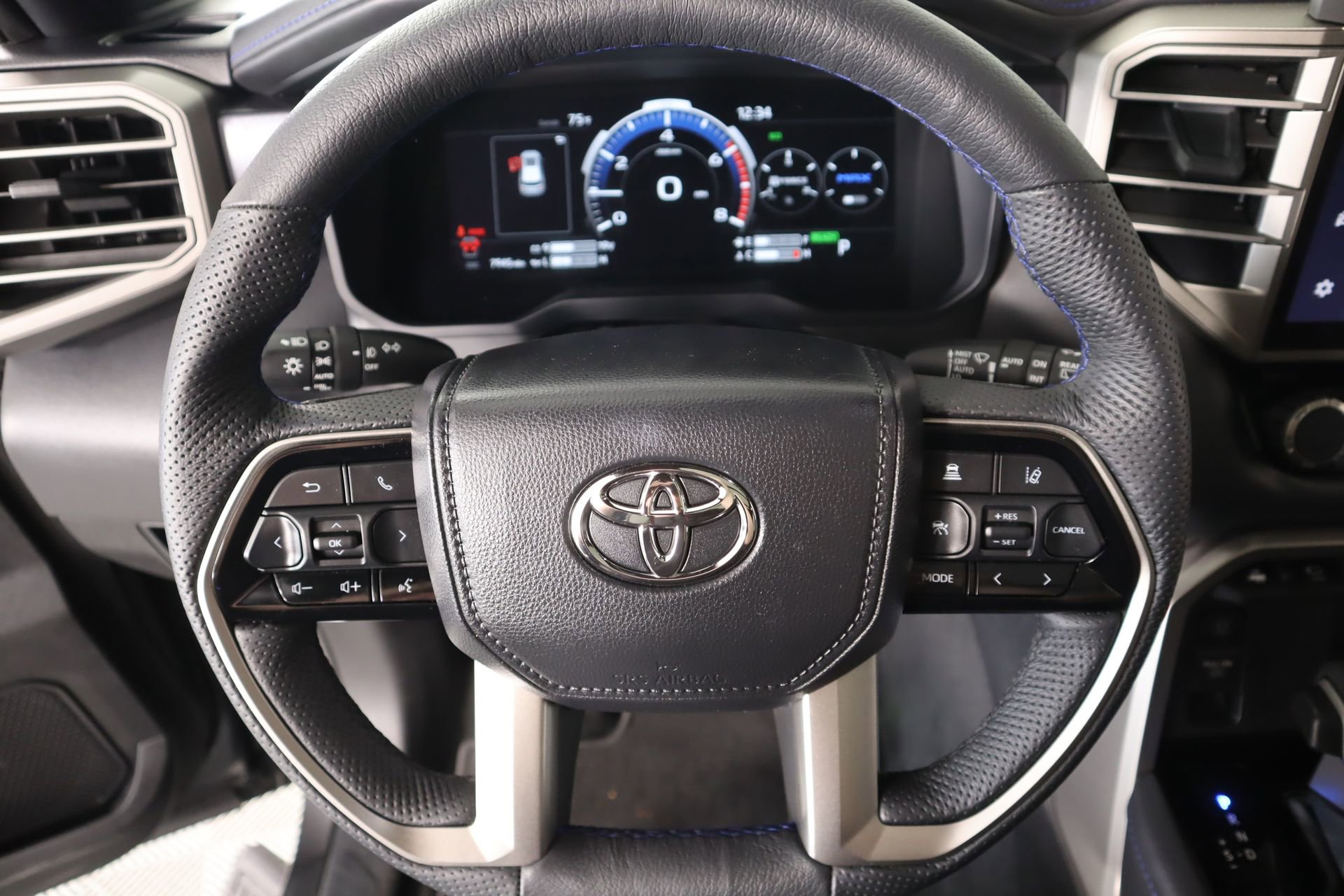 Used 2026 Toyota Sequoia Platinum image 3