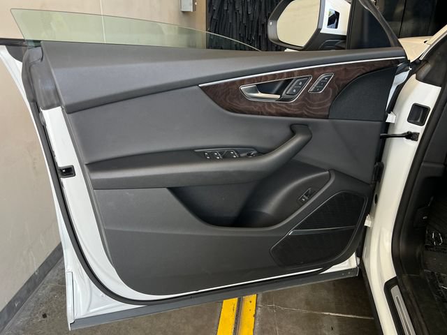 Used 2019 Audi Q8 Prestige AWD/4WD image 31
