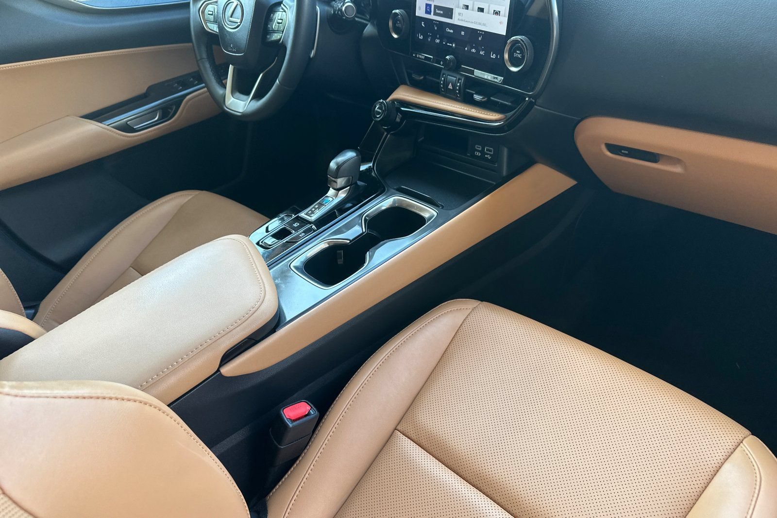 Used 2024 Lexus NX 250 FWD w/ Cold Area Package image 16