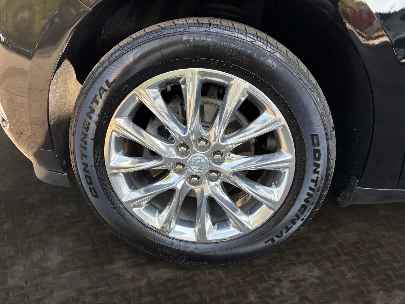 Used 2021 Buick Enclave Essence w/ Sound and Sites Package AWD/4WD image 39