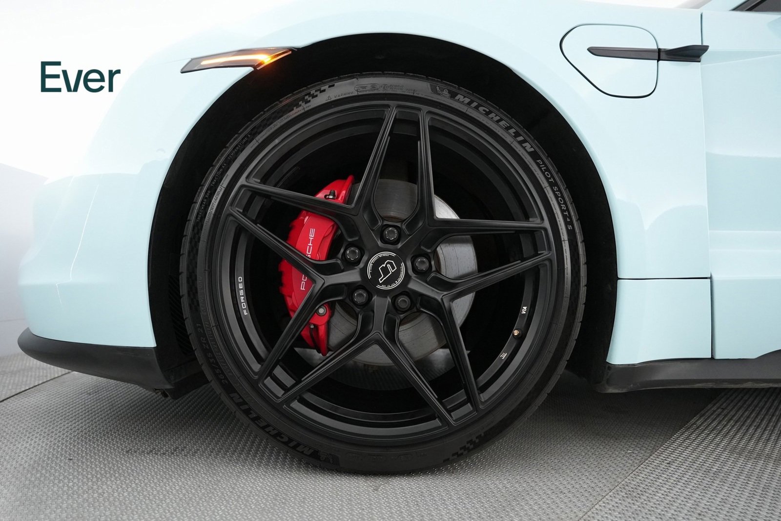 Used 2020 Porsche Taycan 4S image 17