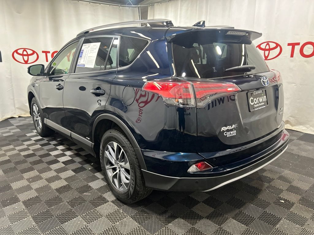 Used 2017 Toyota RAV4 XLE w/ Convenience Package AWD/4WD image 5
