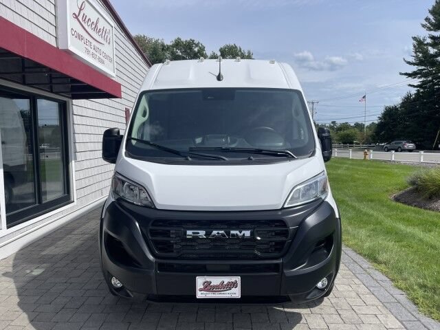 Used 2025 RAM ProMaster 2500 w/ Convenience Group FWD image 3