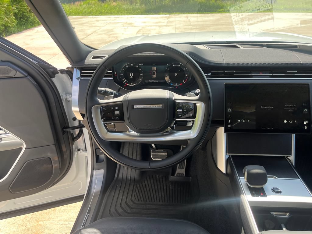 New 2026 Land Rover Range Rover Long Wheelbase SE AWD/4WD image 14