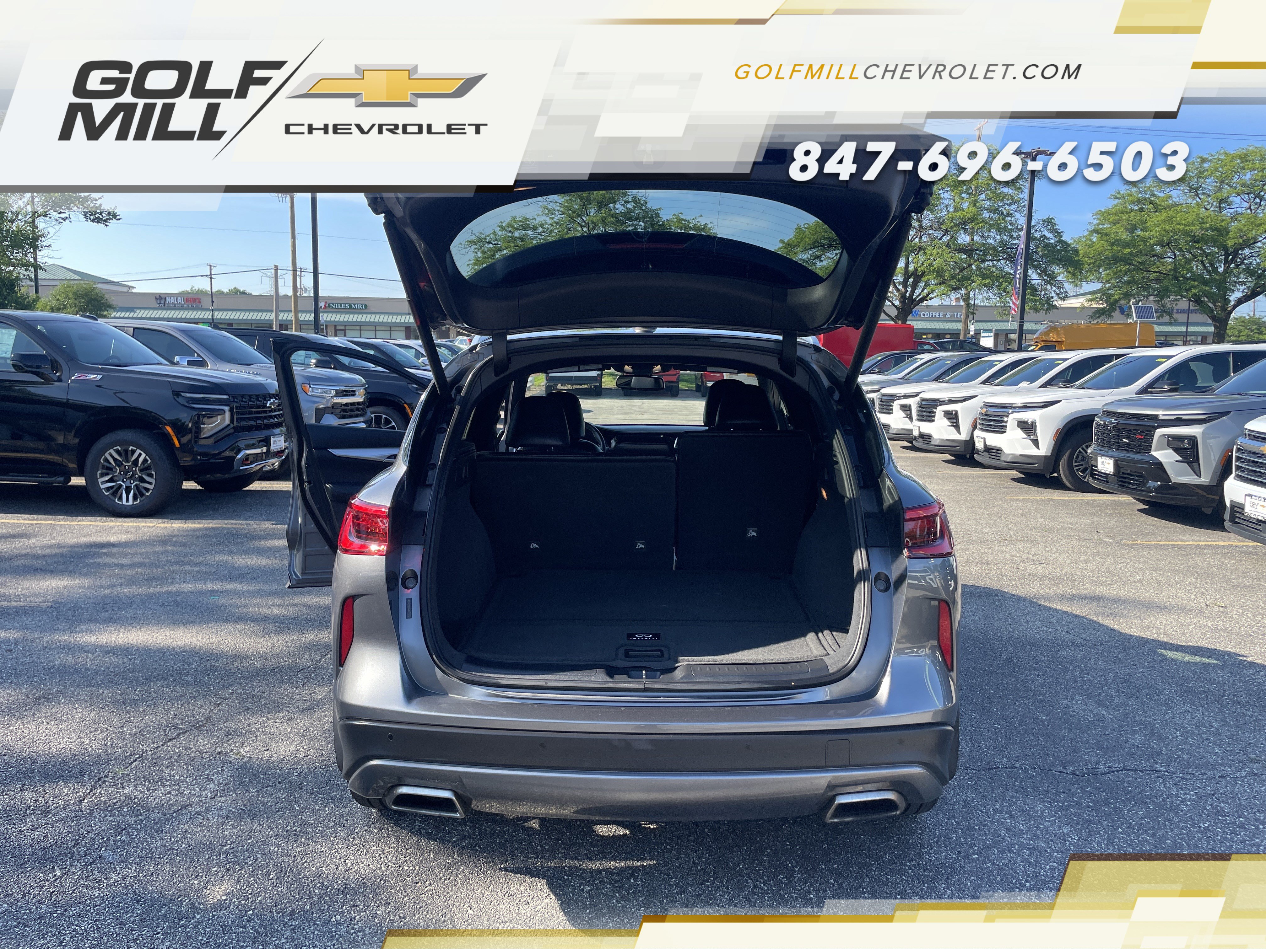 Used 2021 INFINITI QX50 Luxe w/ Appearance Package AWD/4WD image 11