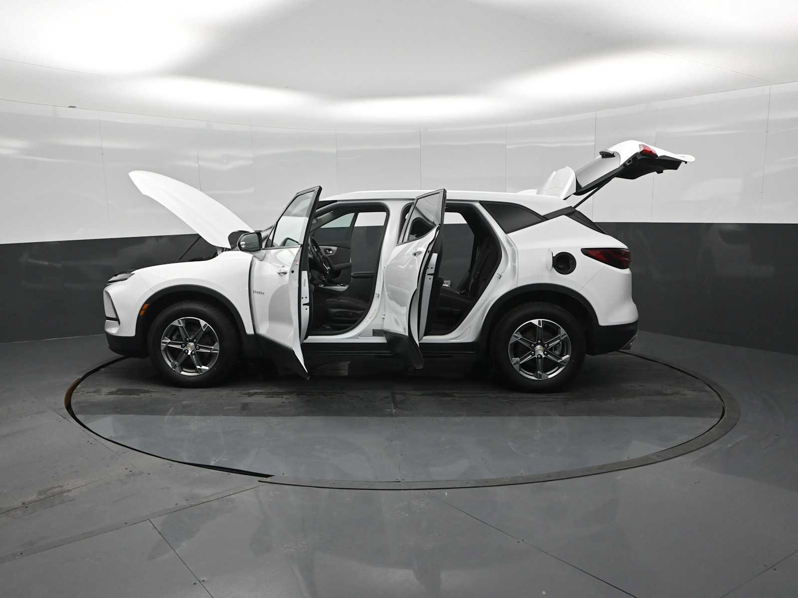 Used 2023 Chevrolet Blazer LT AWD/4WD image 36