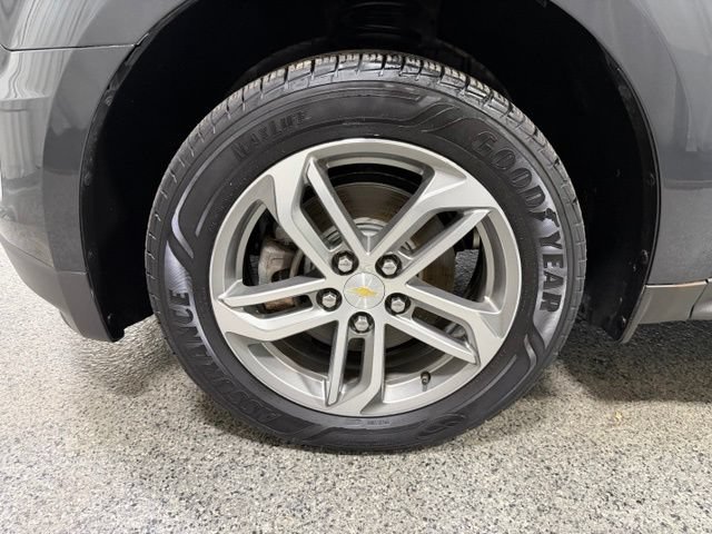 Used 2017 Chevrolet Equinox Premier w/ Enhanced Convenience Package AWD/4WD image 29